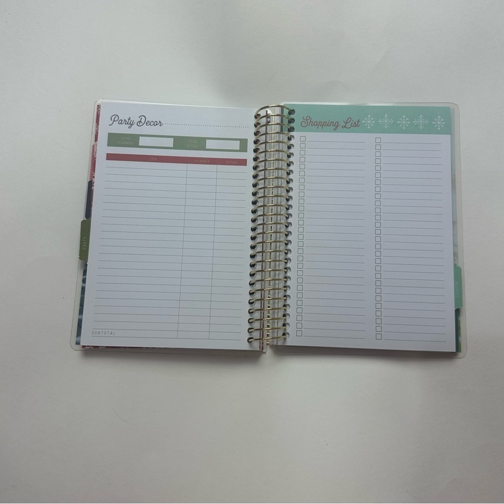 Michaels Recollections Holiday Keepsake Planner - Picture 9 of 14